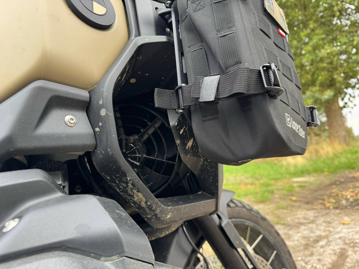 Supports de sacoches pour côtés de réservoir de BMW R1300 GSA / 1300 GS Adventure