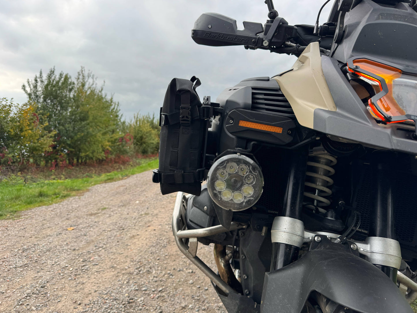 Supports de sacoches pour côtés de réservoir de BMW R1300 GSA / 1300 GS Adventure
