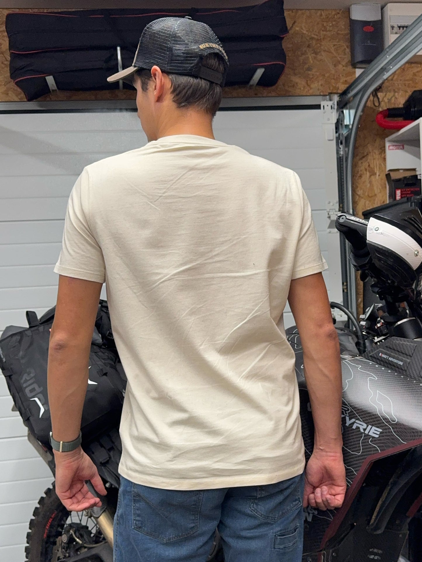 T-shirt MADV : Mud and Rocks